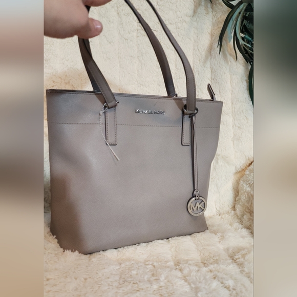 SOLD - Picture 1 of 5